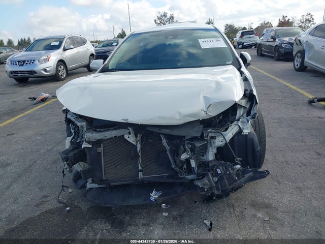 صورة مصغرة 13 لـ 2020 Toyota COROLLA LE