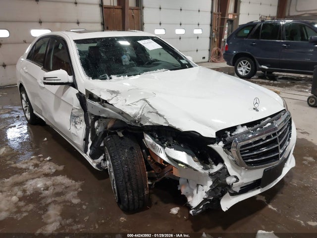 MERCEDES-BENZ E-CLASS - 6