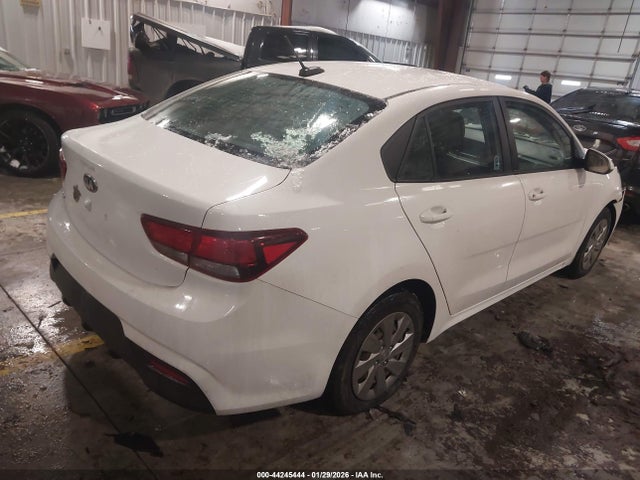 KIA RIO LX - 4