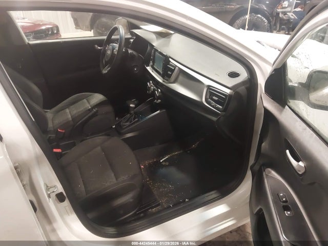 KIA RIO LX - 5