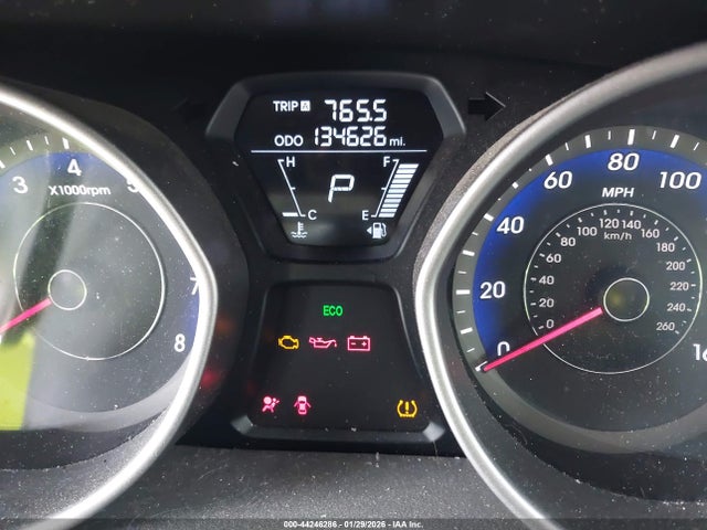 HYUNDAI ELANTRA GLS - 7