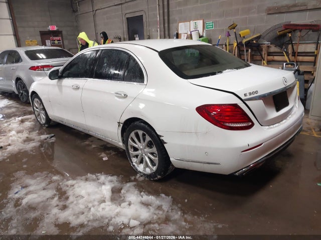 MERCEDES-BENZ E-CLASS - 3