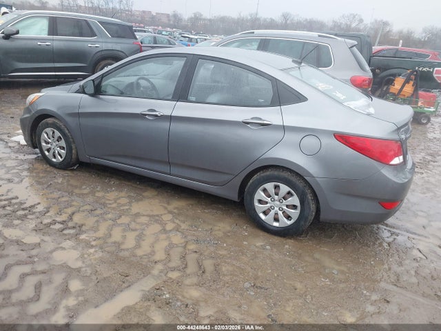 HYUNDAI ACCENT GLS - 3