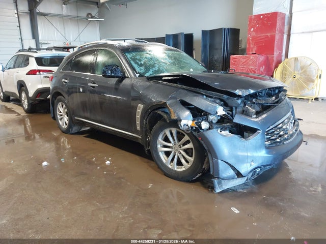2011 INFINITI FX35 