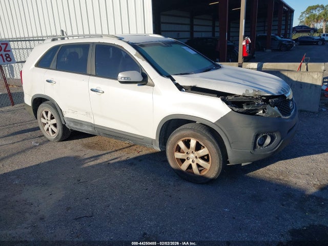 2011 KIA SORENTO LX