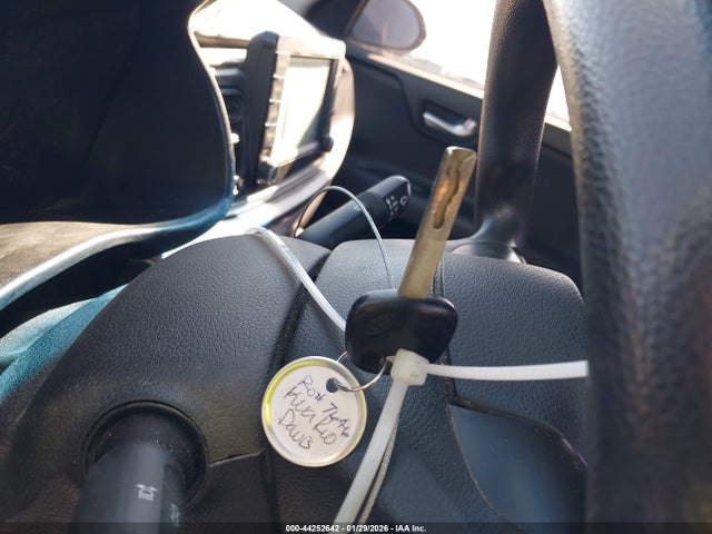 2020 KIA RIO LX thumbnail 11