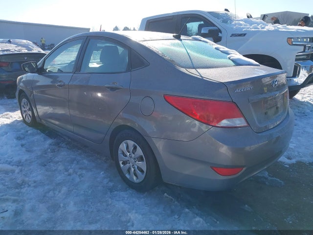 HYUNDAI ACCENT SE - 3