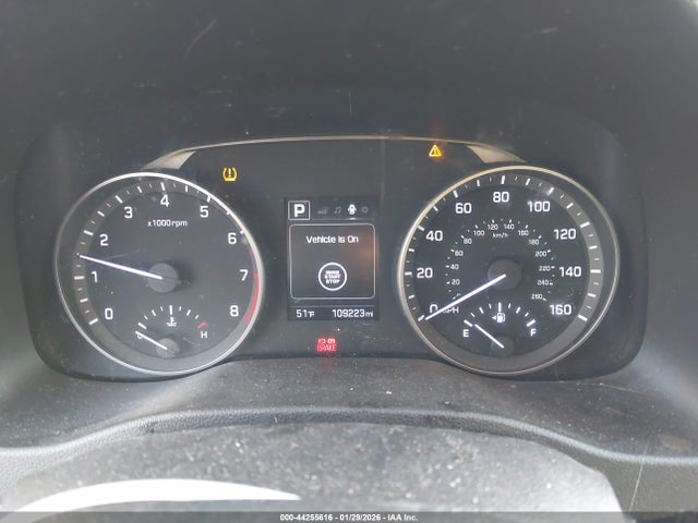 HYUNDAI ELANTRA VALUE EDITION - 7