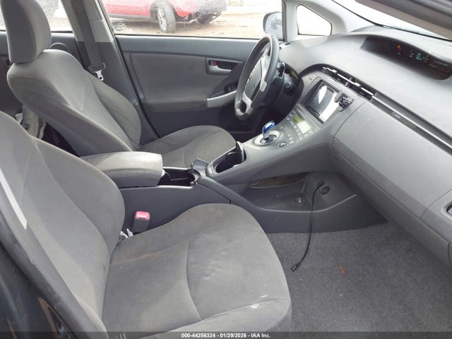 2011 Toyota PRIUS THREE 照片 5