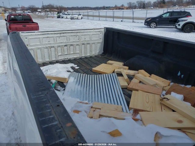 CHEVROLET SILVERADO 1500 - 8