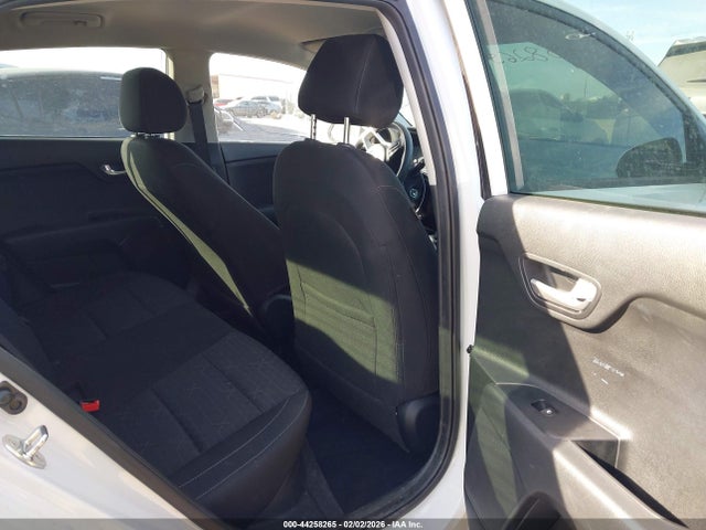 KIA RIO LX - 8