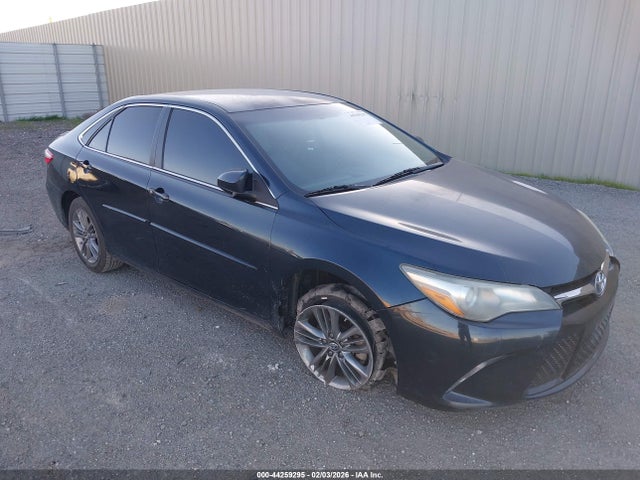 2017 TOYOTA CAMRY SE