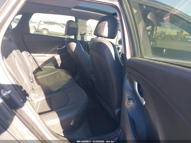 HYUNDAI ELANTRA GT - 8