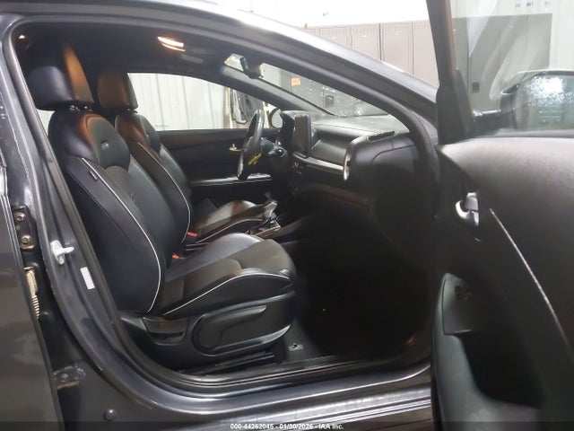 KIA FORTE GT-LINE - 5