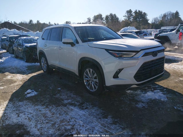 2024 TOYOTA GRAND HIGH PLATINUM