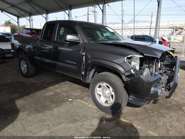 2018 TOYOTA TACOMA SR5