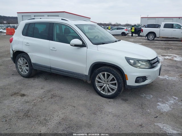 2016 VOLKSWAGEN TIGUAN SE