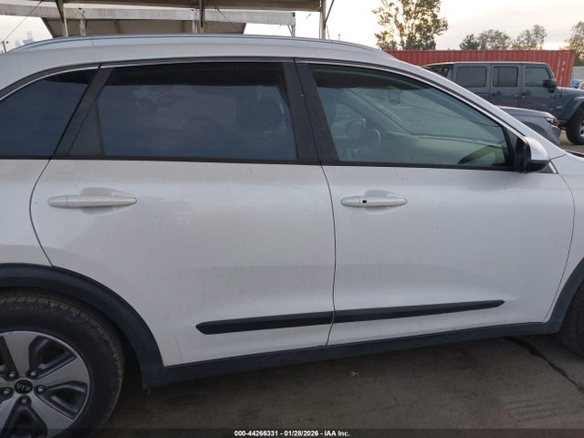 2019 KIA NIRO LX 13