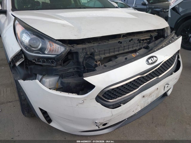 2019 KIA NIRO LX 6