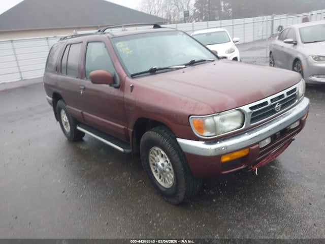 1996 NISSAN PATHFINDER LE/SE/XE