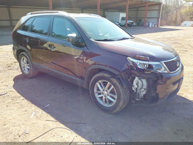 2014 KIA SORENTO LX