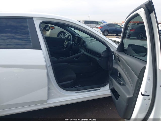 HYUNDAI ELANTRA SEL SPORT - 5