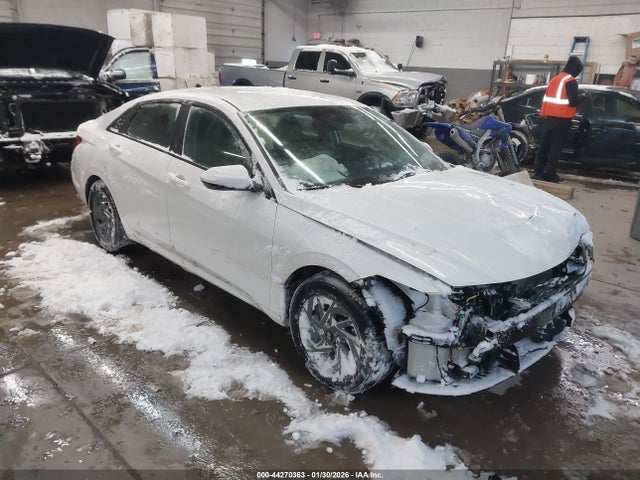 HYUNDAI ELANTRA SEL - 1