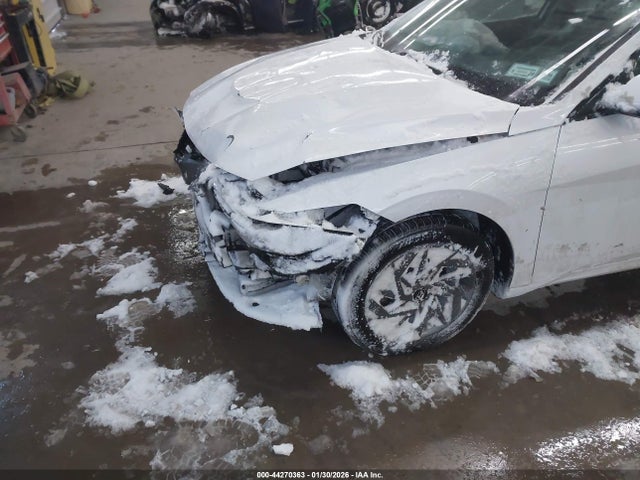 HYUNDAI ELANTRA SEL - 6