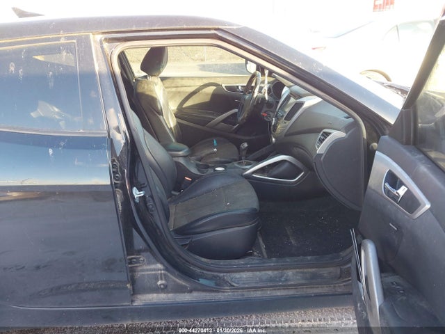 HYUNDAI VELOSTER - 5