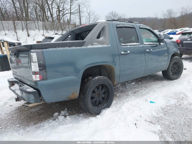 CHEVROLET AVALANCHE 1500 LS - 4