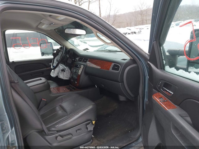 CHEVROLET AVALANCHE 1500 LS - 5