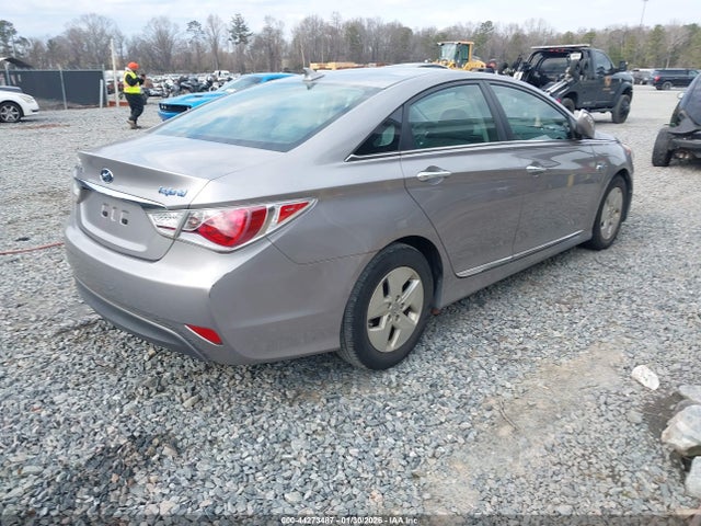 HYUNDAI SONATA HYBRID - 4