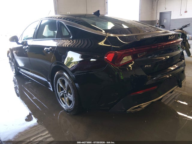 2022 KIA K5 LXS photo 3