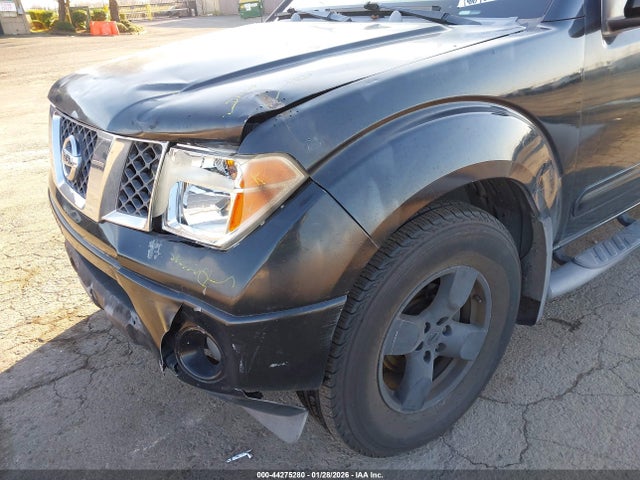 2005 Nissan FRONTIER LE 照片 6
