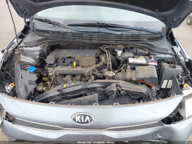 KIA RIO S - 10