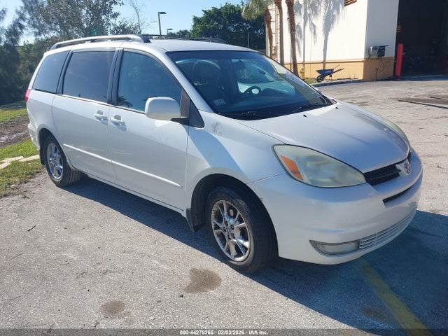 2005 TOYOTA SIENNA XLE