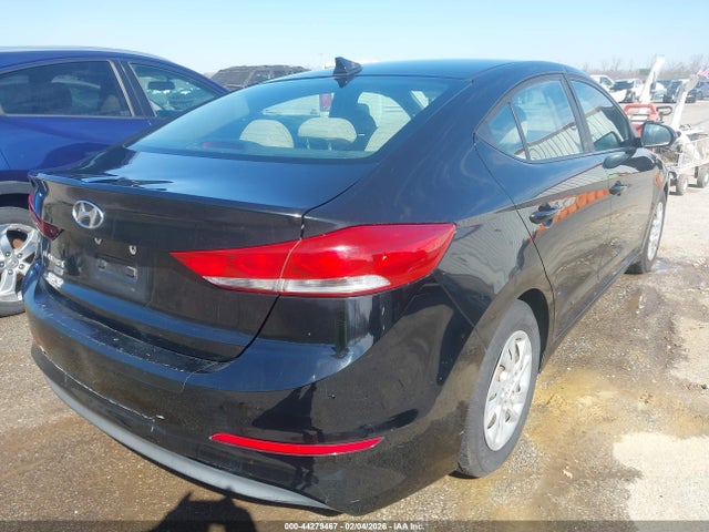 HYUNDAI ELANTRA SE - 4