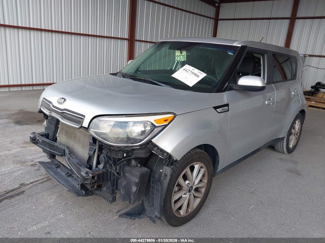 2019 KIA SOUL + 照片 2
