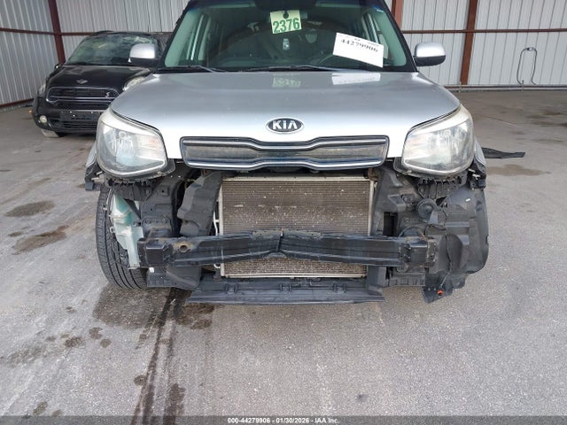 2019 KIA SOUL + 照片 6