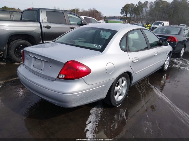 FORD TAURUS SE - 4