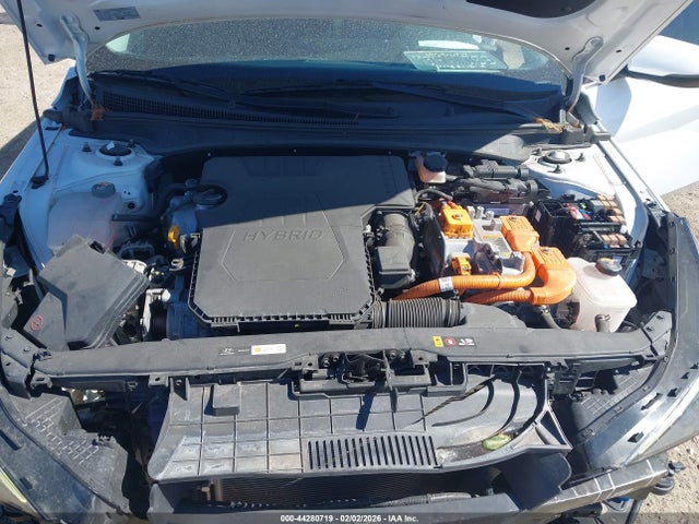 HYUNDAI ELANTRA HYBRID LIMITED - 10