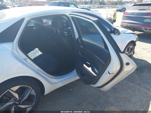 HYUNDAI ELANTRA HYBRID LIMITED - 8