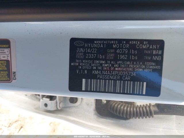 HYUNDAI ELANTRA HYBRID LIMITED - 9