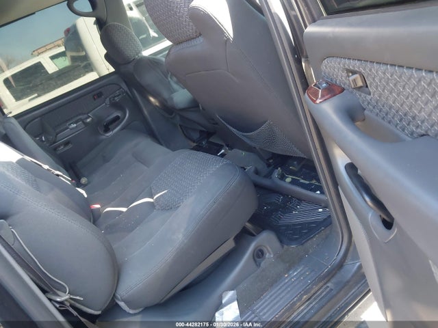 CHEVROLET AVALANCHE 1500 - 8