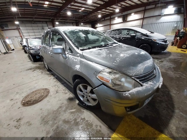 2011 NISSAN VERSA 1.8SL