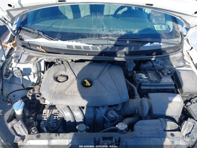 HYUNDAI ELANTRA SE - 10