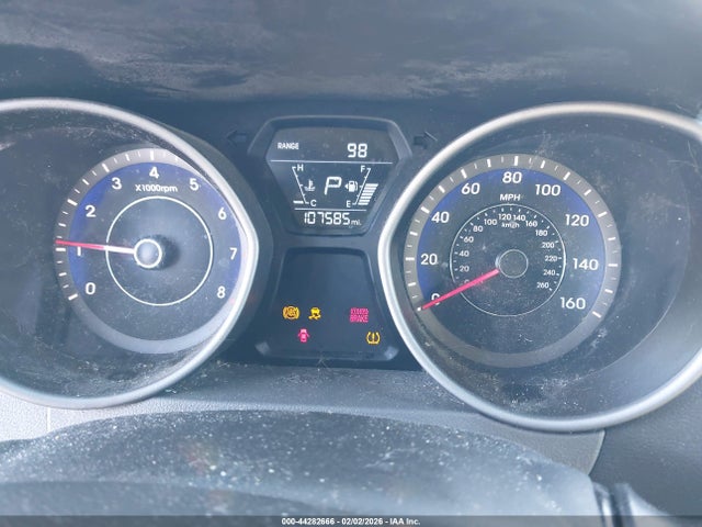 HYUNDAI ELANTRA SE - 7