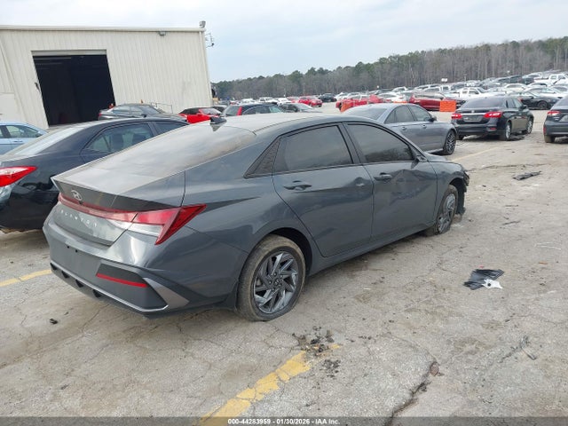 HYUNDAI ELANTRA SEL - 4