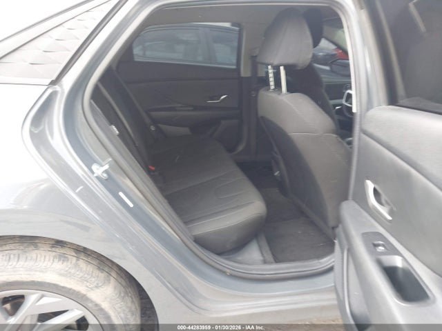 HYUNDAI ELANTRA SEL - 8