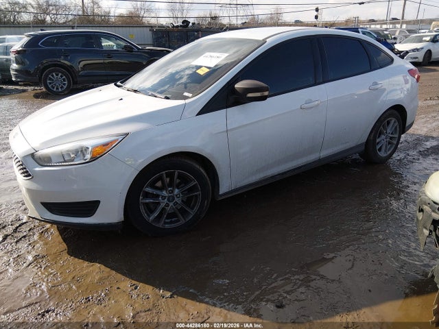 FORD FOCUS SE - 2